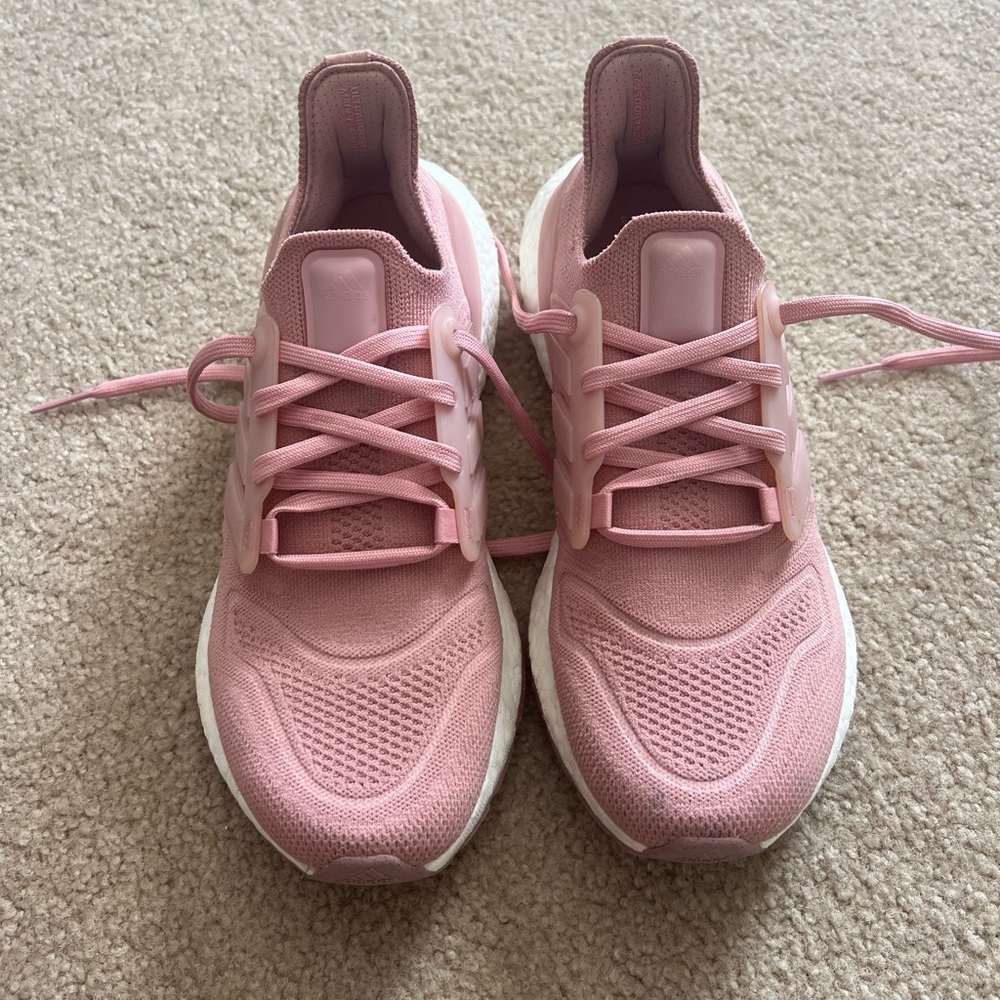 Adidas Pink Ultraboost 22 - Picture 1 of 3